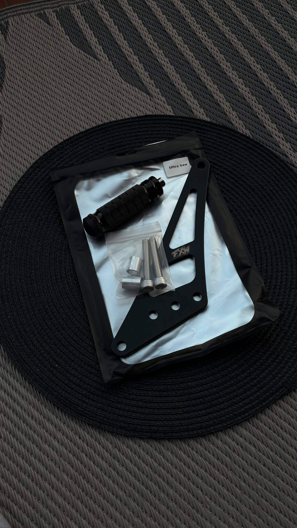 FxWorks Foot Lock Kit for Surron Ultra Bee & Talaria Komodo SILVER/BLACK